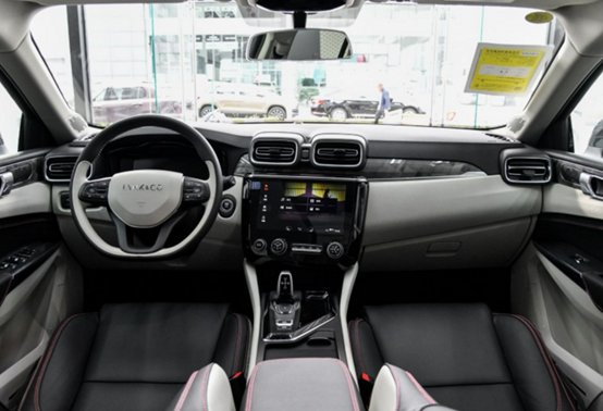 领克01和02哪个好?