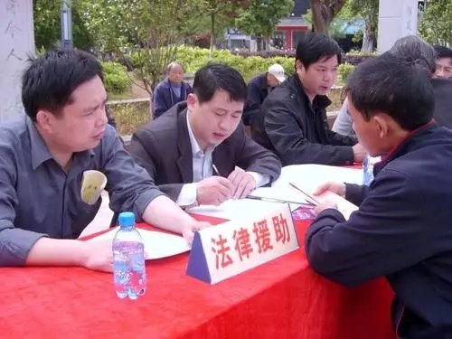 12348免费律师咨询热线，这个有用吗？