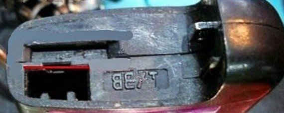 现代车钥匙怎么换电池？