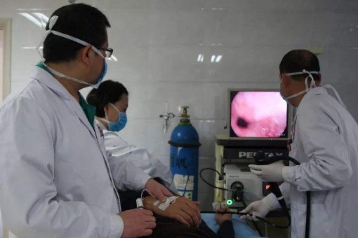 无痛电子胃镜===到底是怎么做啊。。。