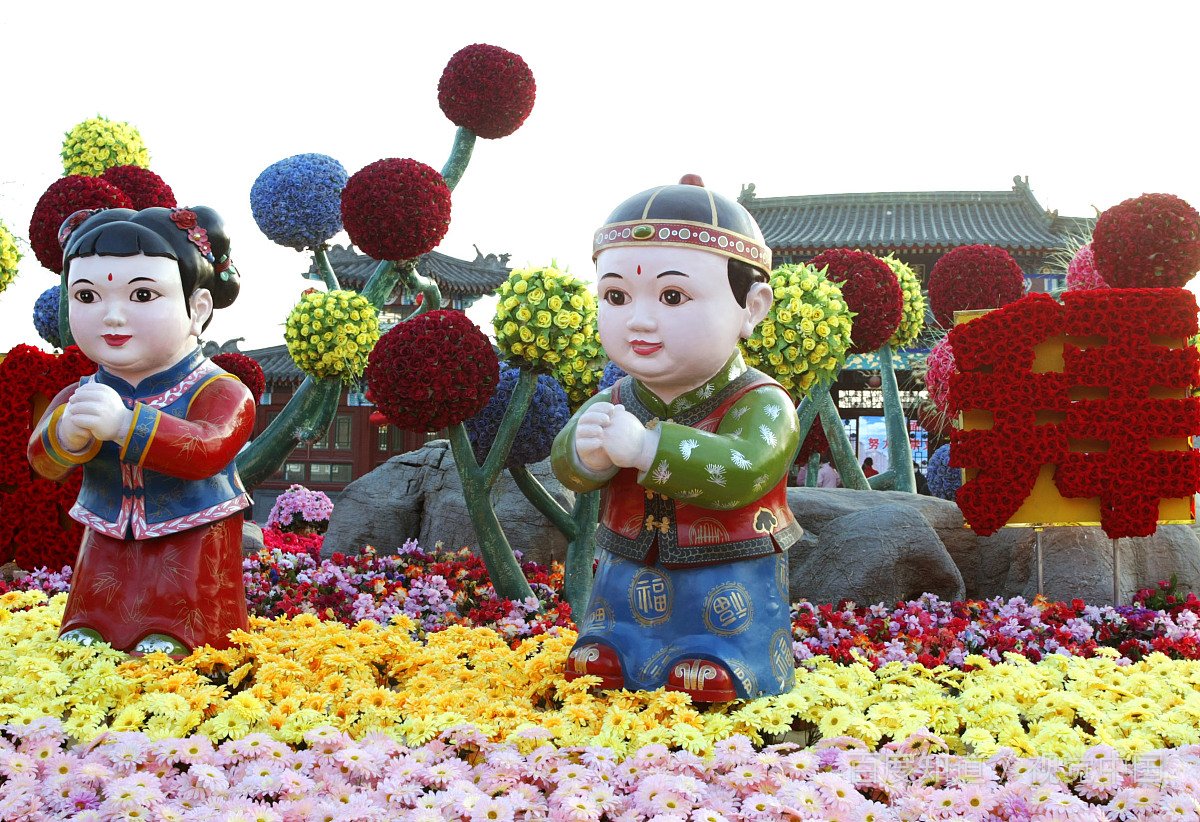 作揖手势右手在上是什么意思