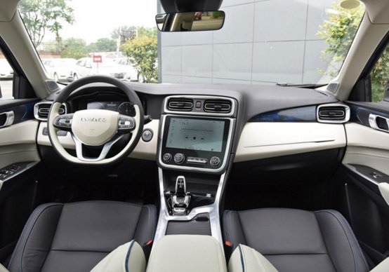 领克01和02哪个好?