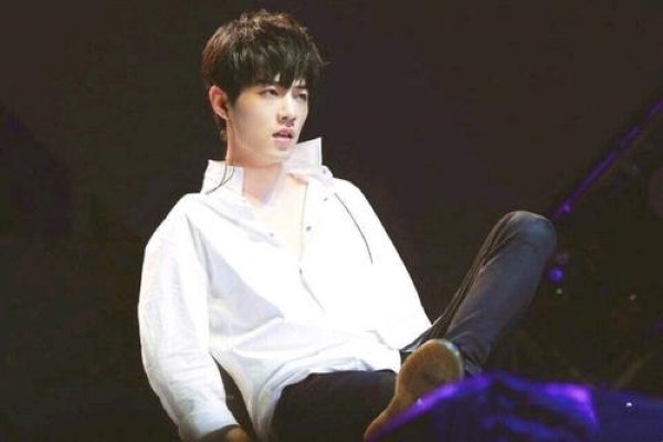 肖战合约什么时候到期啊