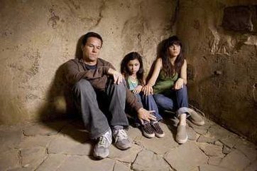 电影《灭顶之灾》中什么原因导致人类自杀的？