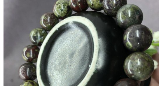 龙血石哪样的好