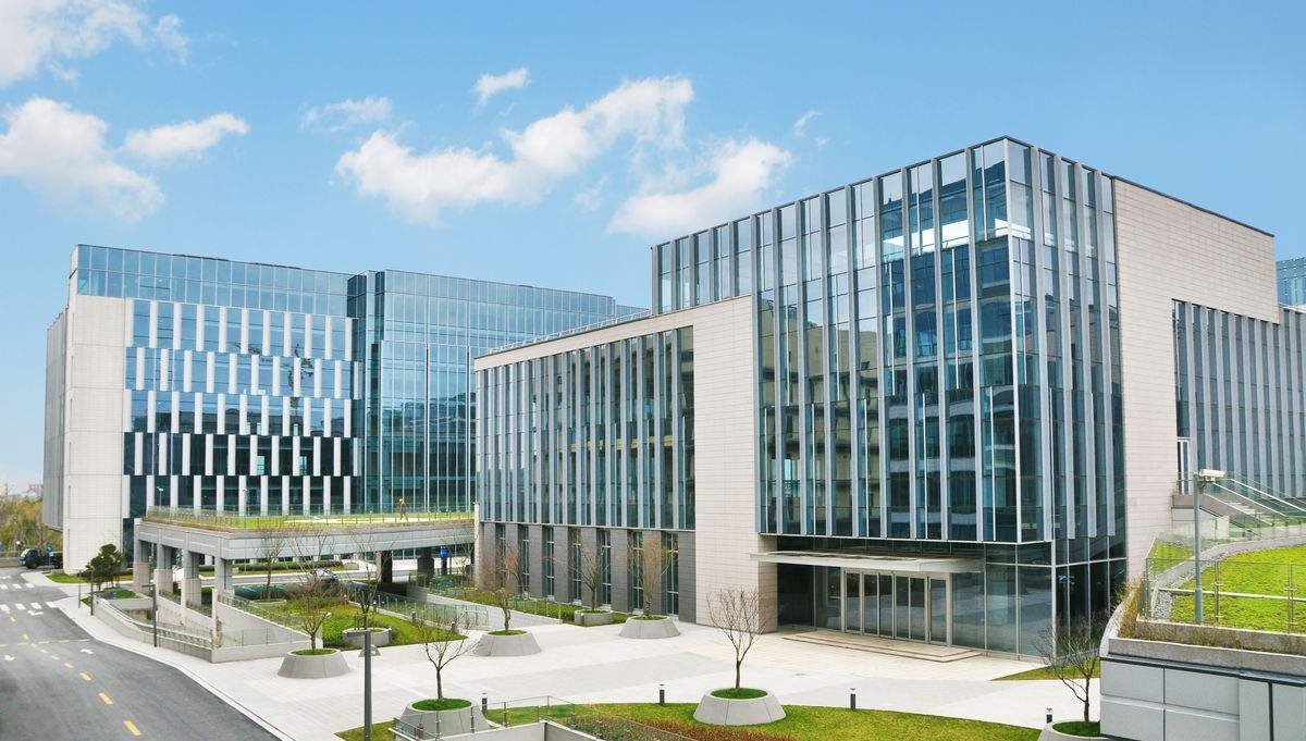 股份有限公司注册资本的最低限额为人民币（      ）