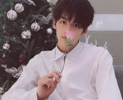 周震南家很多有钱吗？