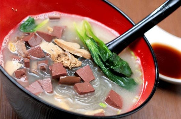 南京著名小吃有哪些？