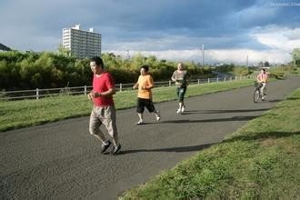 马拉松跑半程正常跑多长时间？