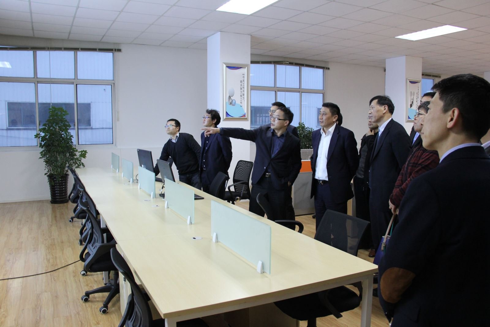 安徽省商务厅的领导介绍