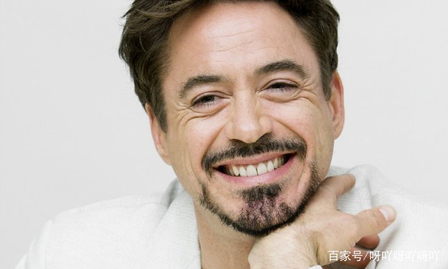 电影钢铁侠的扮演者是哪一位演员呢？