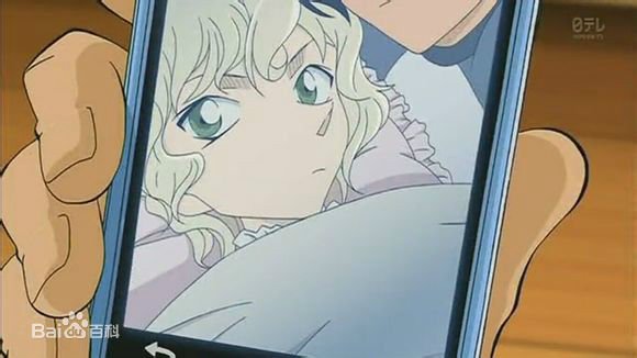 柯南里面和世良真纯在一起的那个银头发小孩是什么人啊