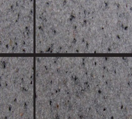 农村自建房外墙，是贴瓷砖好还是喷真石漆好？