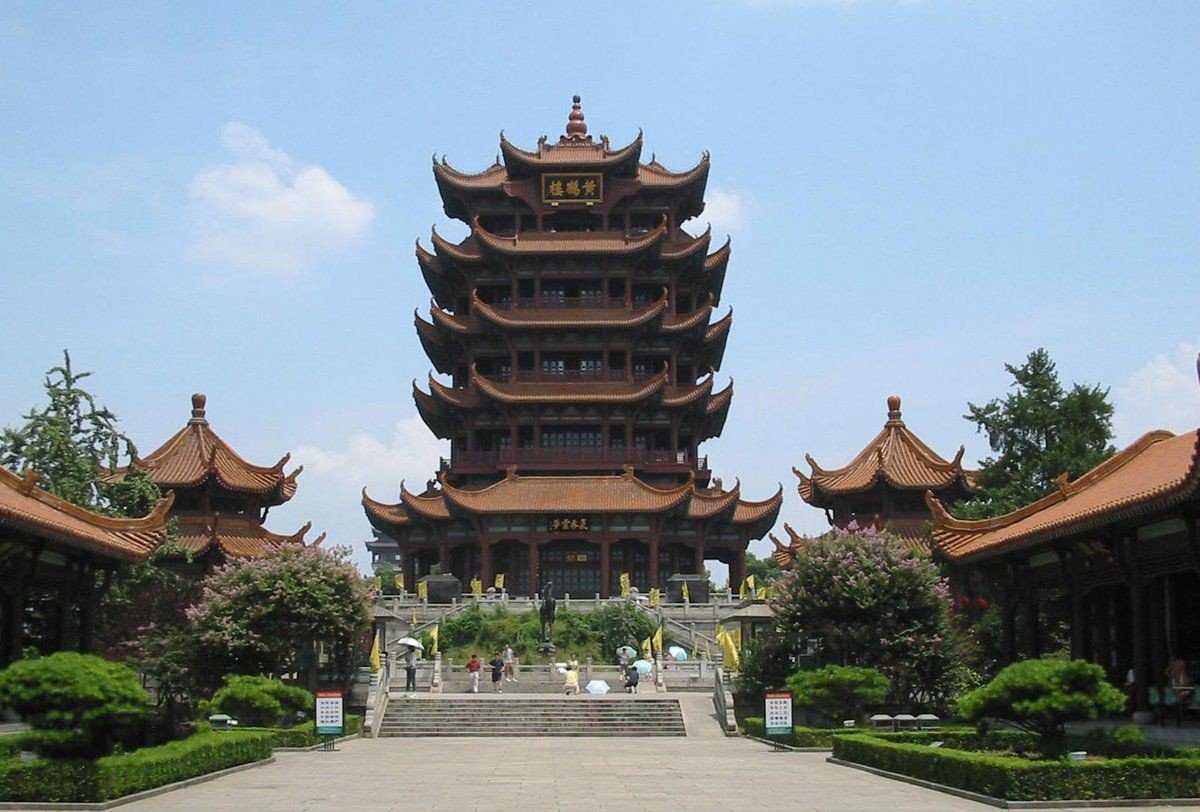 龟蛇锁大江的毛主席诗词