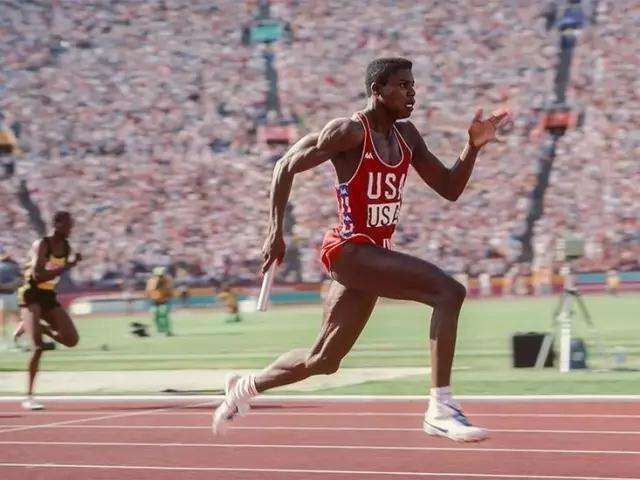 100米极限8.87秒是怎么计算出来的