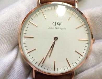 怎么辨别dw手表真伪