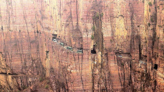 郭亮洞的修筑过程