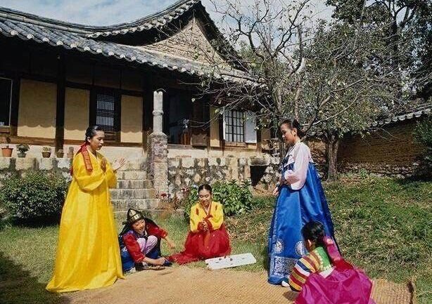 朝鲜经济并不发达，可为什么去朝鲜旅游一次却要花费许多钱？