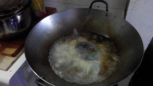 正宗石锅鱼的做法和配方是什么?