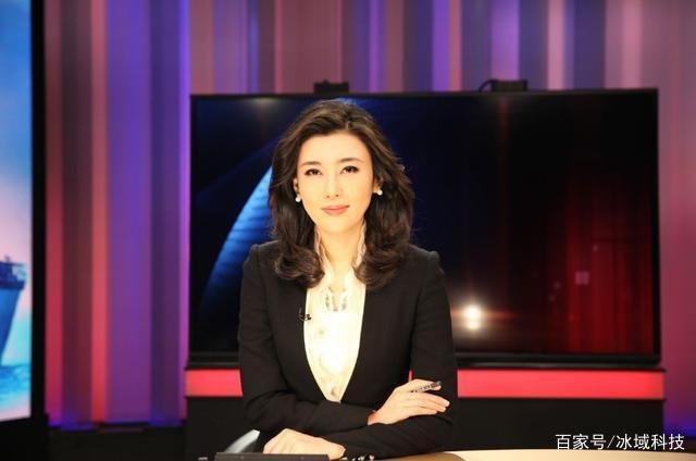 海峡两岸主持人李红，丈夫和公公相继入狱后，生活怎样了？