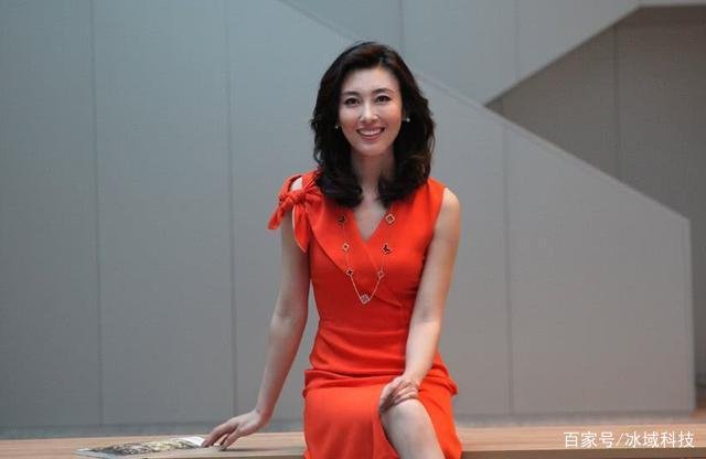 海峡两岸主持人李红，丈夫和公公相继入狱后，生活怎样了？