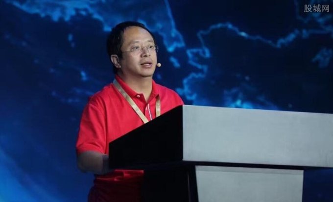 周鸿祎身价暴涨，360靠什么赚钱？