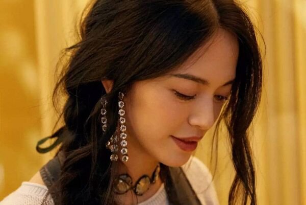 姚晨与凌潇肃结婚七年没孩子，为何与曹郁结婚一年就生儿子？