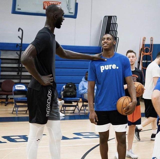 NBA球员法尔，身材夸张到什么程度？