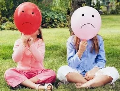 形容心情或情绪的形容词