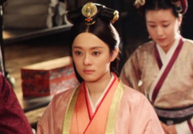 芈月和秦始皇是什么关系？芈月是怎么死的