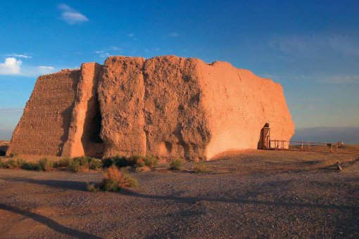 青海长云暗雪山孤城遥望玉门关描写了什么