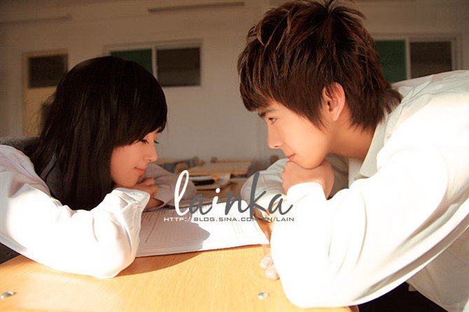 15岁男生瓜子脸适合什么发型