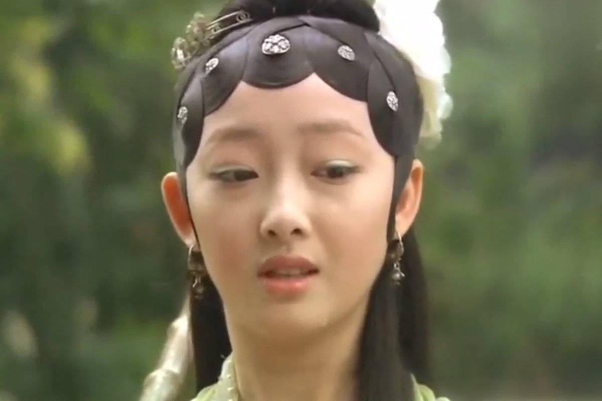 红楼梦中的黛玉葬花，为什么葬的是桃花？