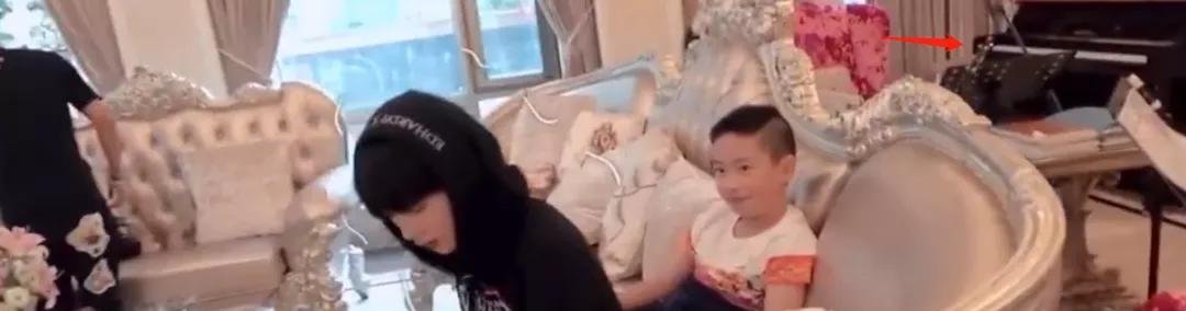 周震南姐姐国外学导演，弟弟是不是也要进娱乐圈了？