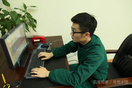 首行缩进2字符是多少厘米?