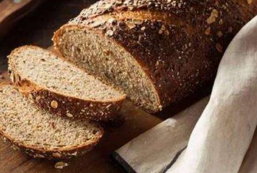 为什么都说吃全麦面包能减肥？和普通面包有什么区别？