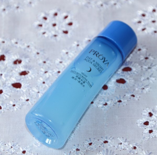 8杯水护肤品适合什么年龄