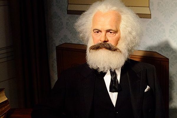 无产阶级军事思想的主要代表是