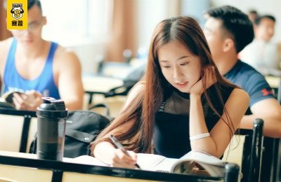 健身教练基本的要求？