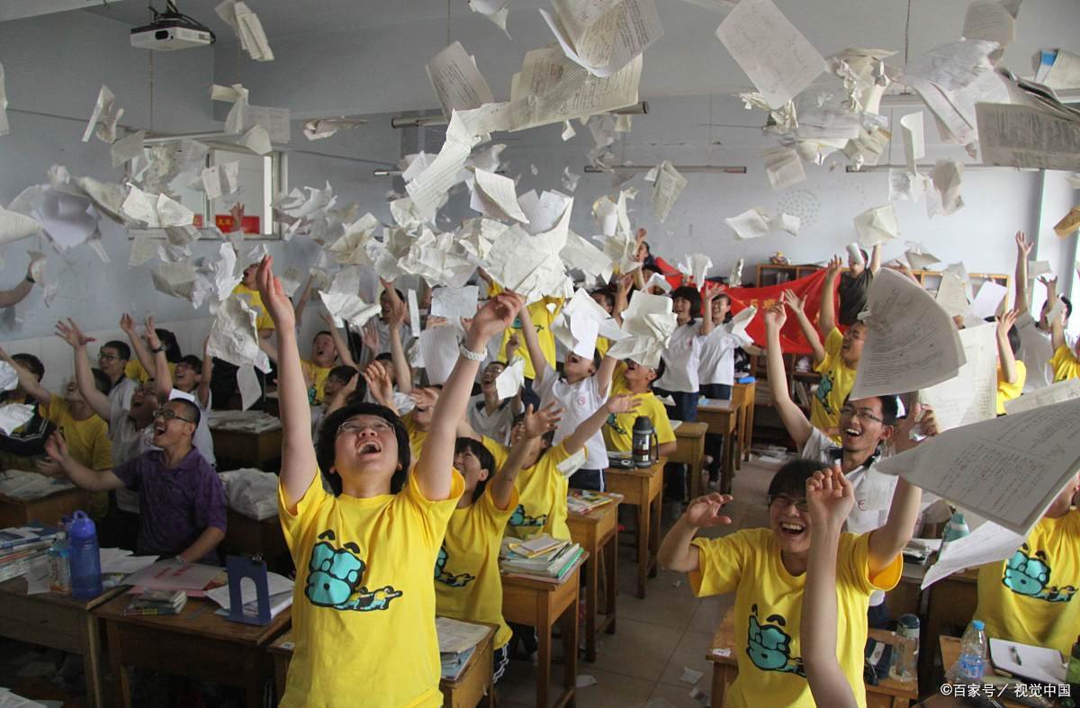 部分学校的专硕和学硕的学费不一样，是什么原因造成的？