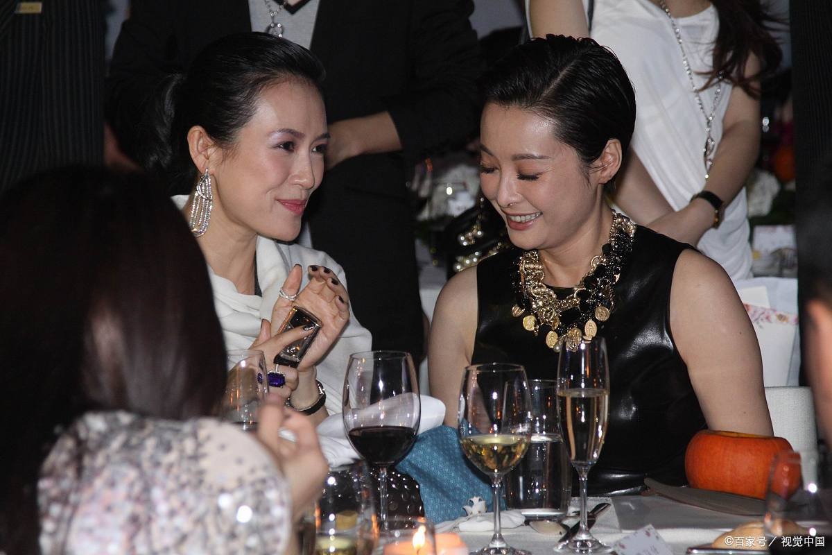 前男友还原被袁立偷狗经过，称女方为出自买狗，你觉得狗最终会判给谁？