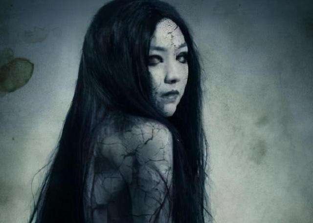 盗墓笔记中霍玲为什么要不停的梳头