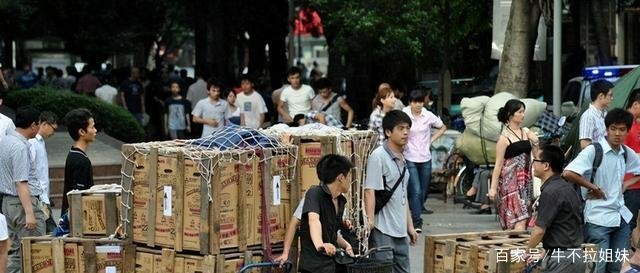 华强北陈金陵亿万富翁破产后，老婆卷款离去，如今怎样？