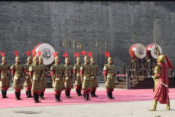 古代战争的“鸣金收兵”到底是什么，鸣的是什么器械？