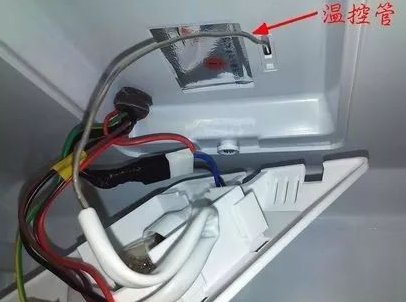 我家冰箱除冰后不制冷了，到底是怎么回事啊？