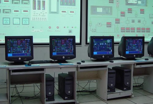 SCADA/HMI其中的SCAD是什么意思啊？？